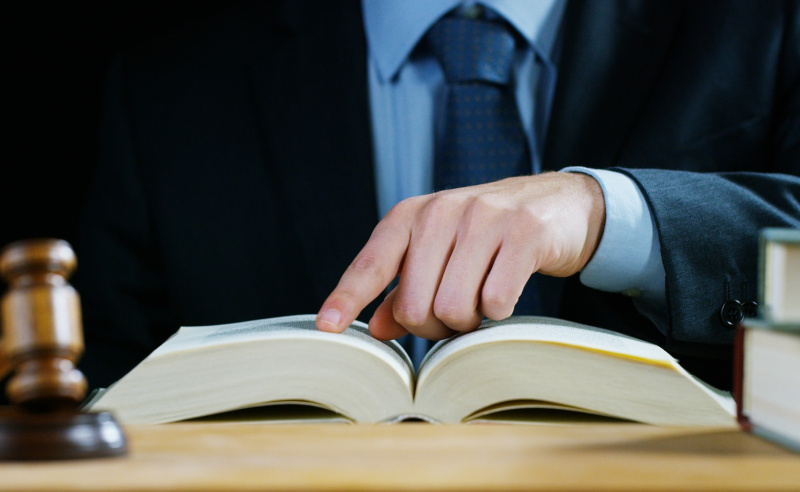 ООО и самозанятые: как работать правильно и без юридических последствий?