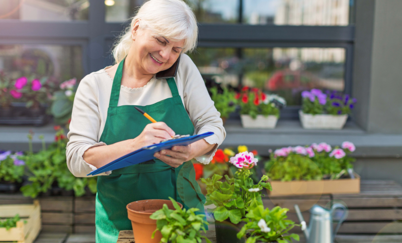 Самозанятый пенсионер лишается индексации пенсии или нет